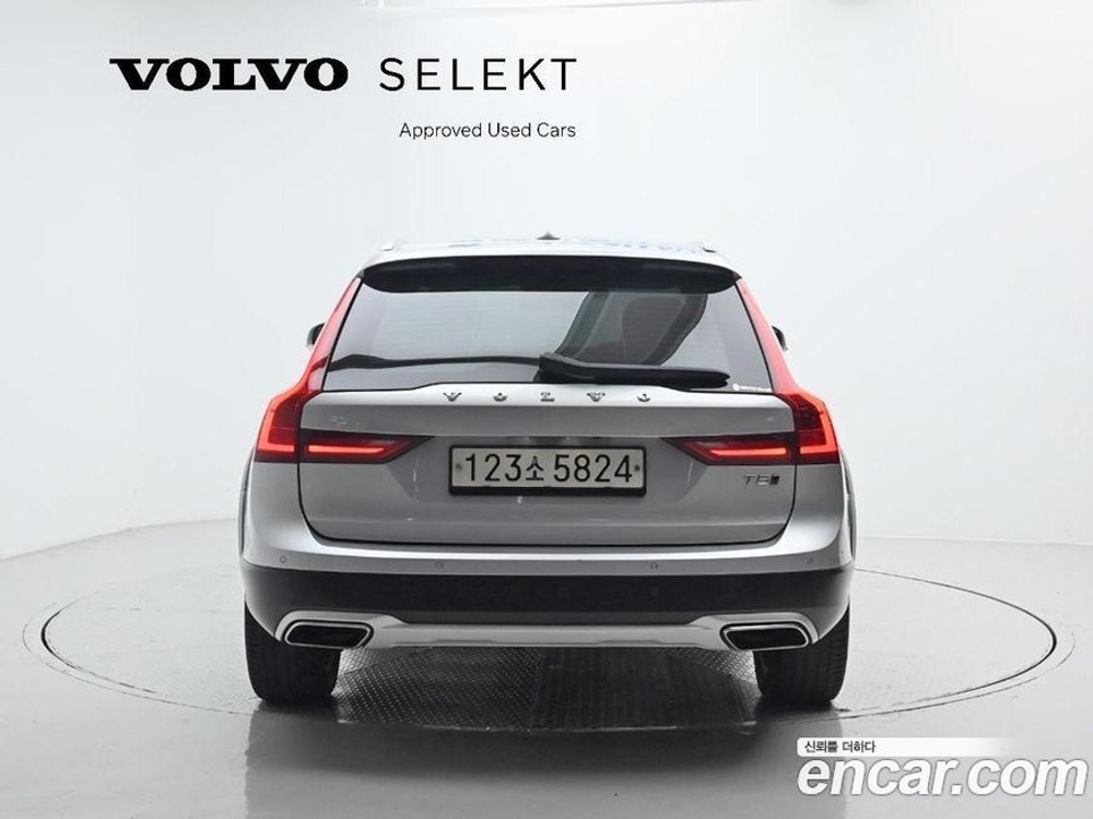 Volvo V90 Cross Country T5 Pro AWD (03.2020)