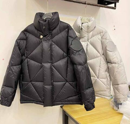 Пуховик Moncler