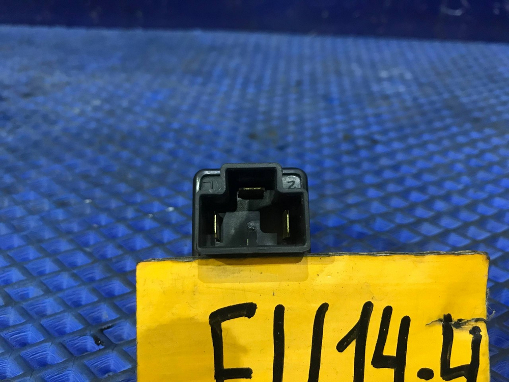 Реле поворотов NISSAN BLUEBIRD 1997