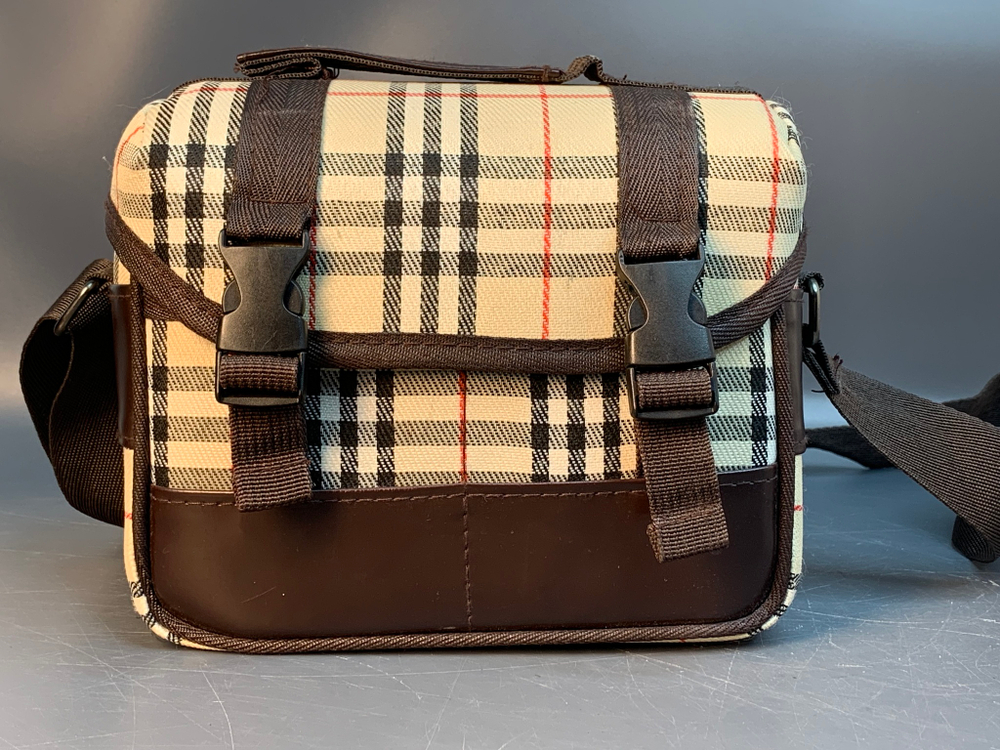 Сумка для фотоаппарата в стиле Burberry
