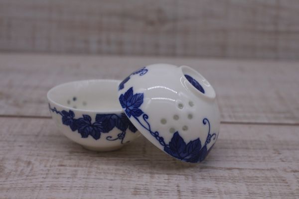 Чашка  с прозрачными точками, фарфор, 50мл