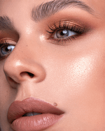 Хайлайтер Catrice More Than Glow Highlighter - Beyond Golden Glow 030