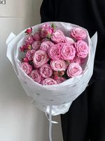 Букет из кустовых пионовидных роз в розовом оттенке 