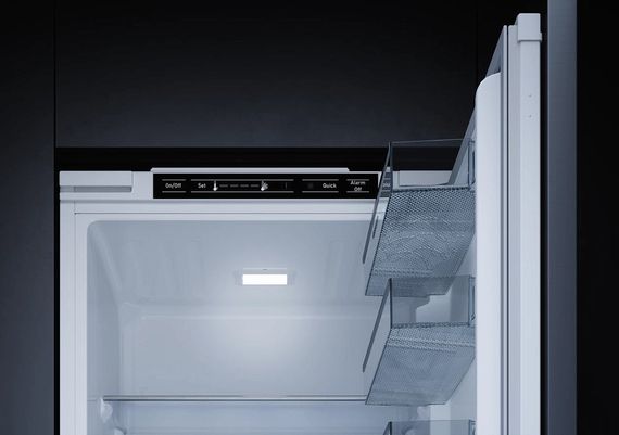 Встраиваемый холодильник Kuppersbusch FKG 8340.0i