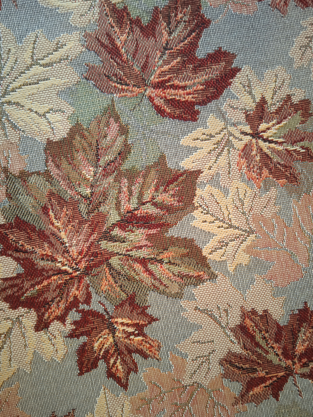 Гобеленовая скатерть Вальс бостон D 160 см