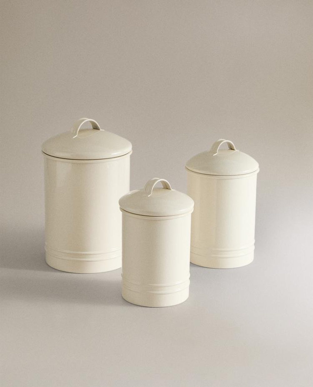 ZARA HOME БАНКА ДЛЯ ХРАНЕНИЯ ИЗ МЕТАЛЛА С КРЫШКОЙ, КРЕМОВЫЙ