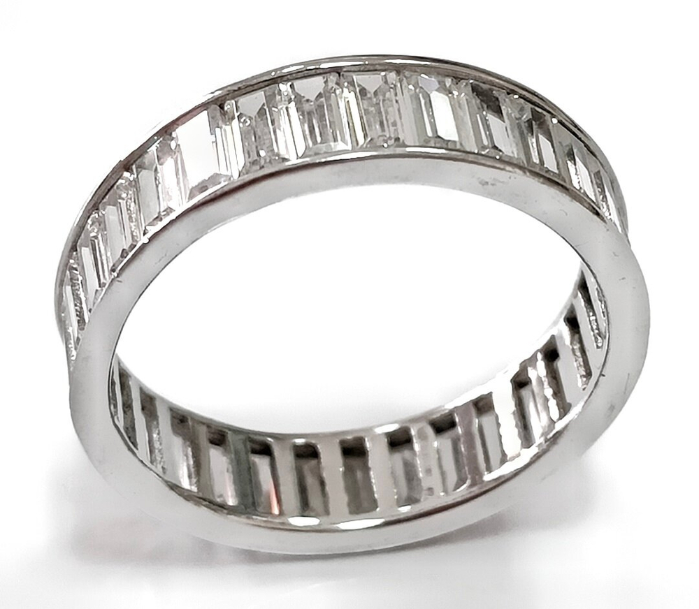 Ювелирное кольцо из серебра