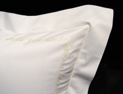 Пододеяльник 135х200 Christian Fischbacher Luxury Nights Sweet Dreams 557 желтый Швейцария цвет вышивки