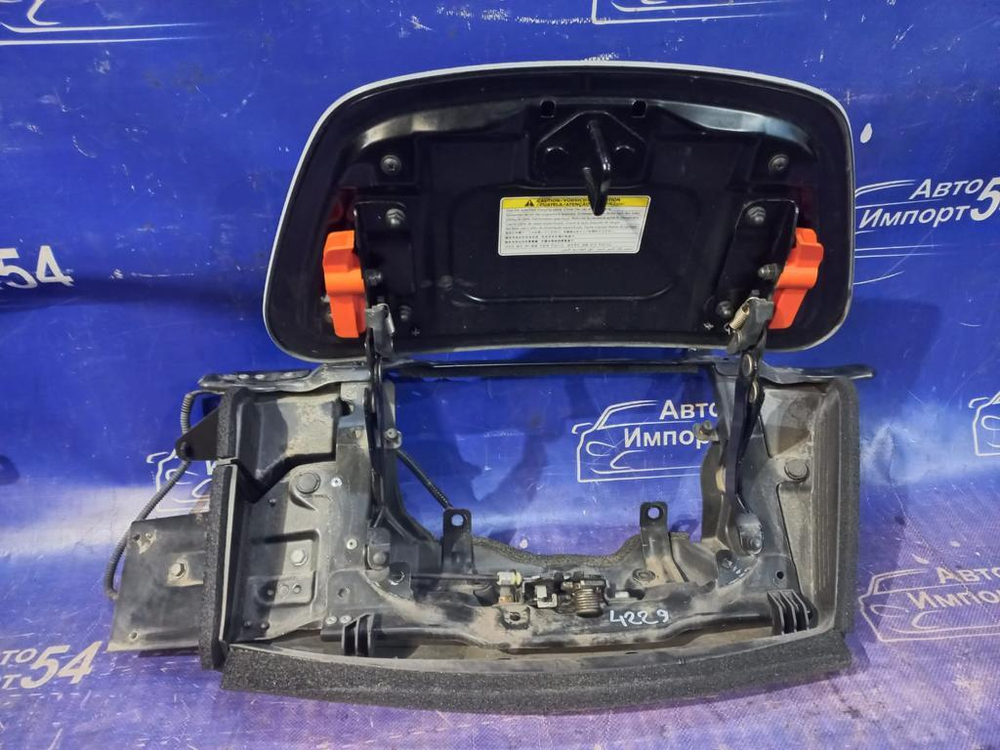 Лючок бензобака NISSAN LEAF 2009-2017