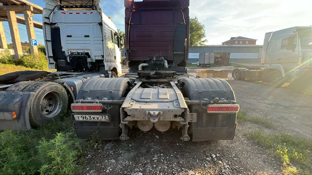 МАЗ 5440 4x2 Седельный тягач 54402L-2531-031 (Дизельный, 11,8 л, 454 л.с., АТ)