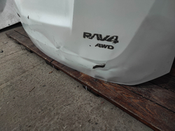 Крышка багажника Toyota RAV4 IV (XA40) 12-15 Б/У Оригинал 6700542460
