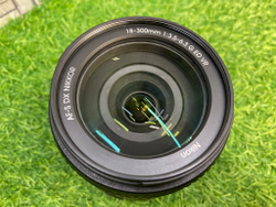 Nikon 18-300mm 3.5-5.6G ED AF-S VR DX