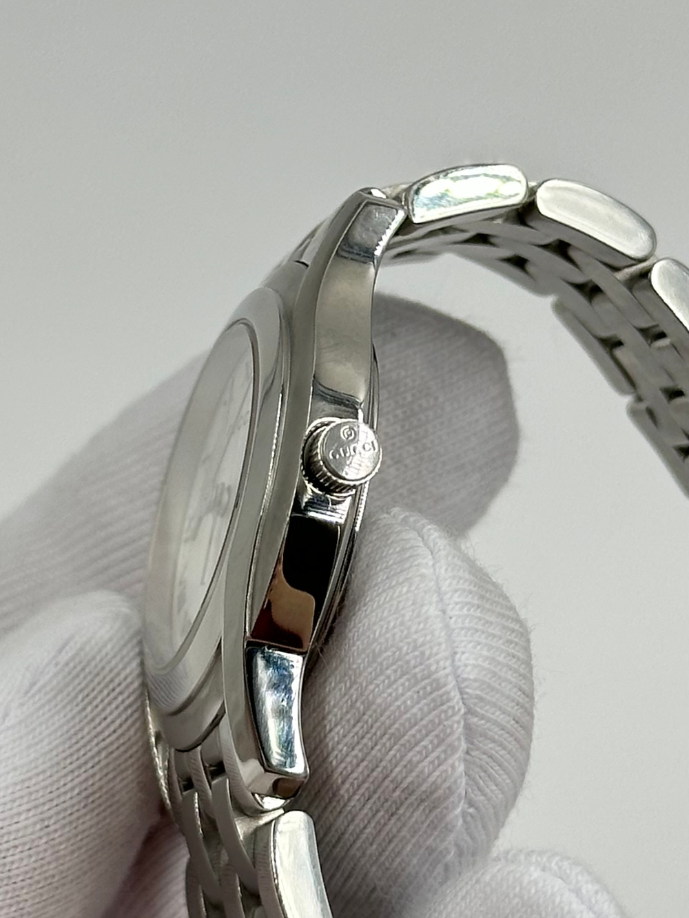 Часы Gucci 5500L