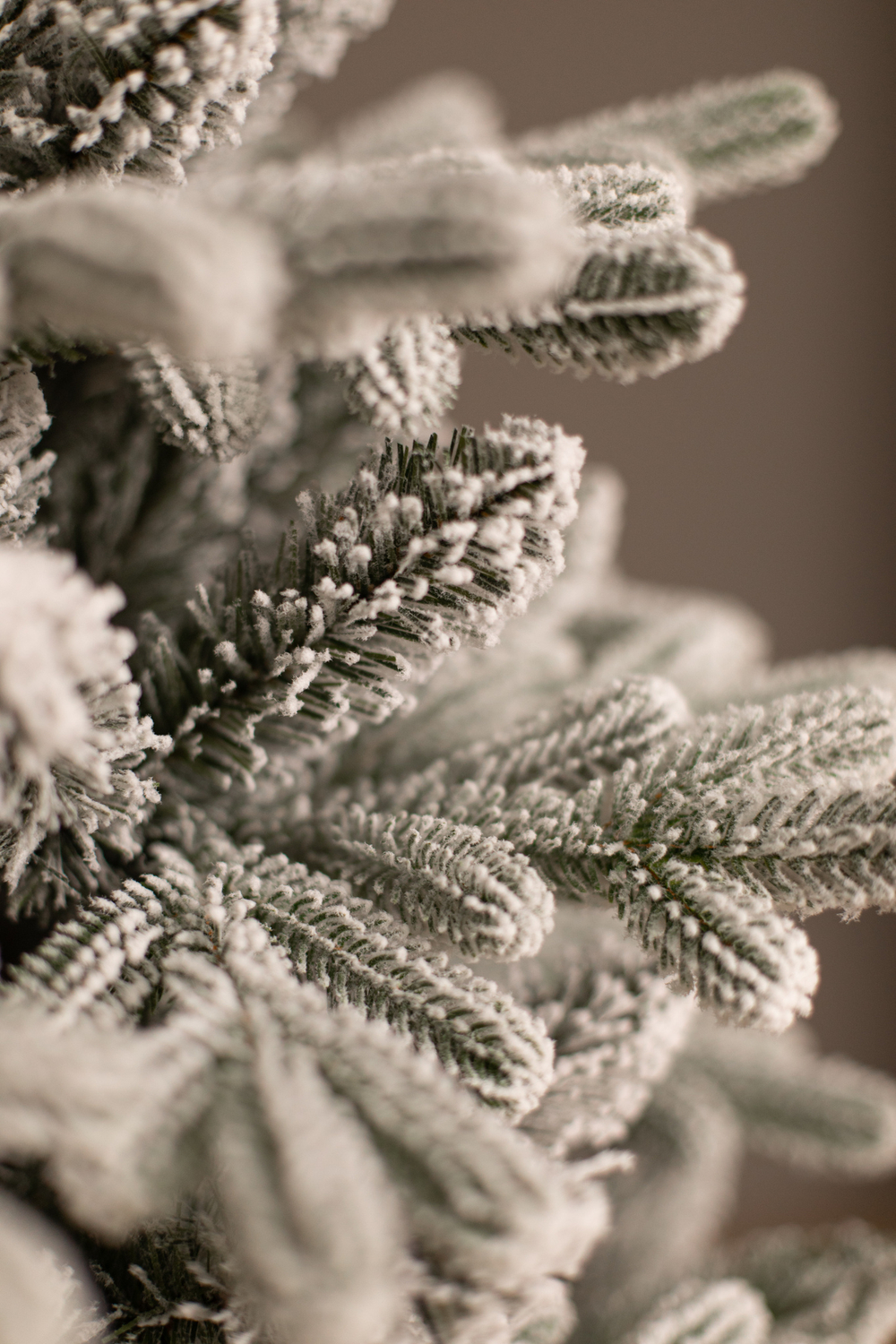 Ель искусственная заснеженная Каспийская