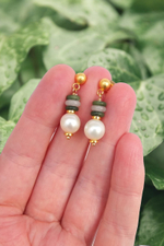 Серьги  жемчуг и натуральные камни, белый и зеленый