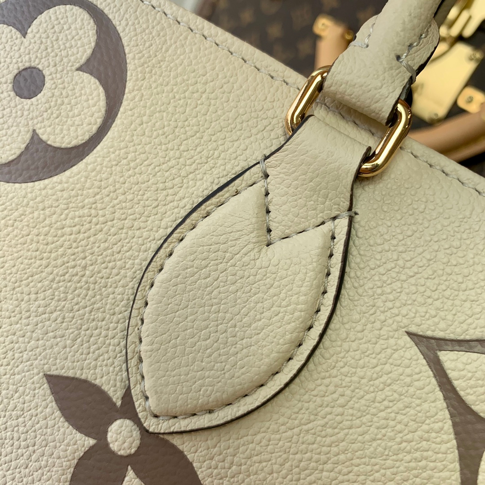 Louis Vuitton OnTheGo MM