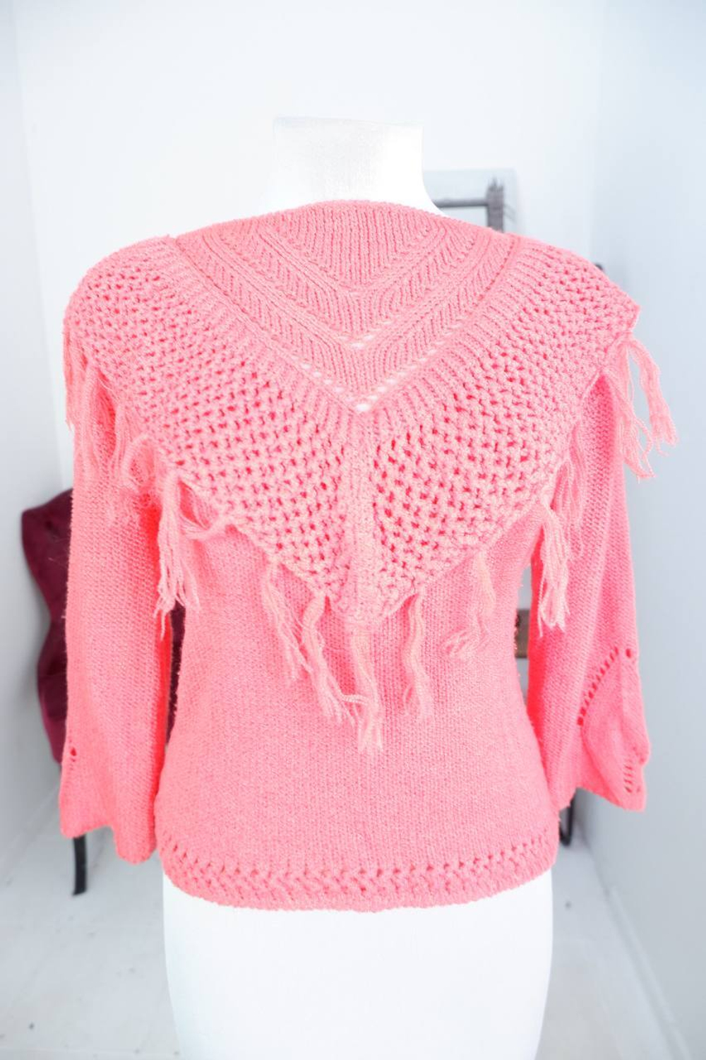 Джемпер стильный с бахромой, визуально 44/46 размер