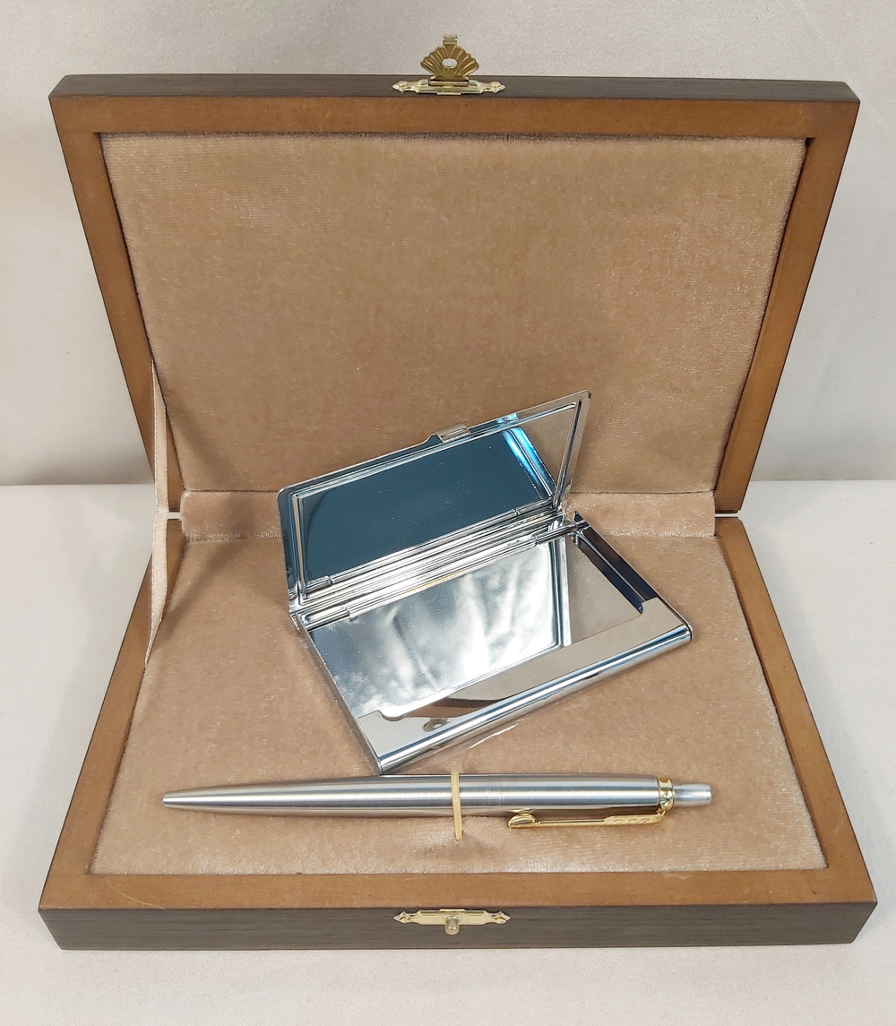 Набор подарочный "Маки с пшеницей" визитница персональная, ручка Паркер