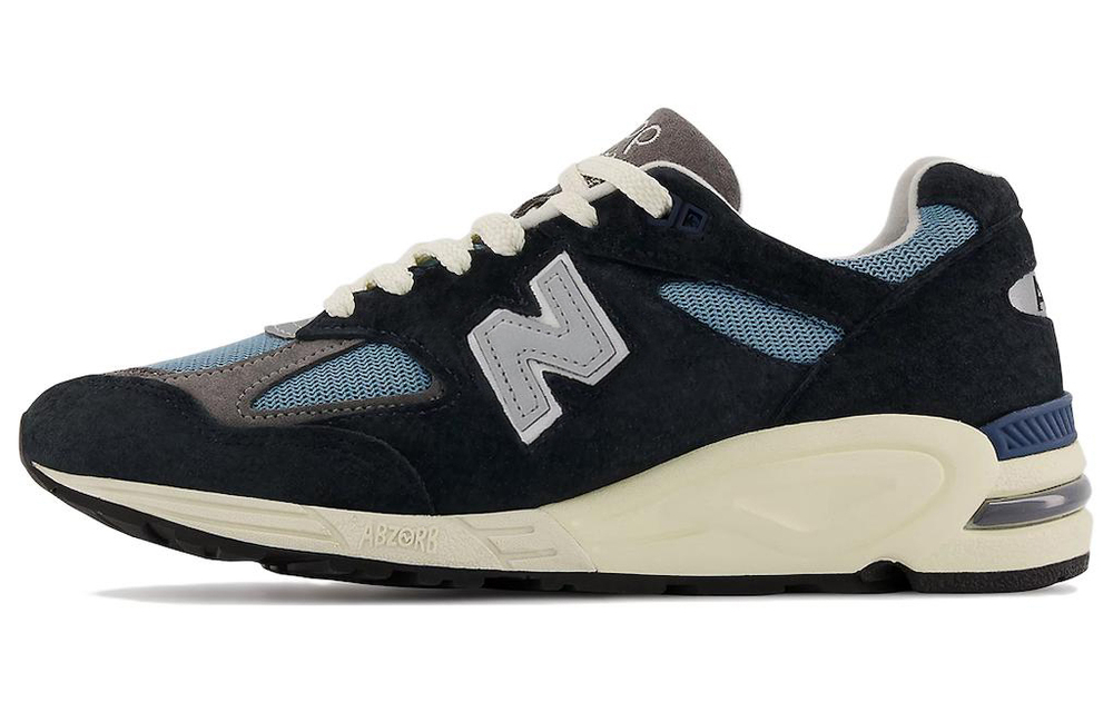 Кроссовки New Balance Teddy Madenb 990 V2