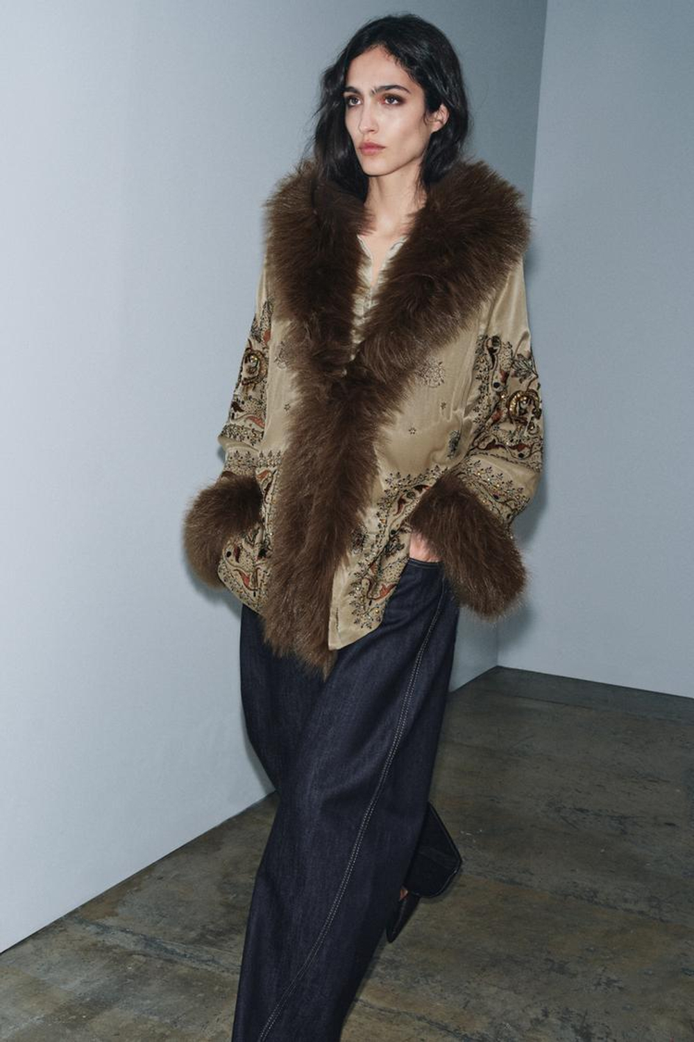 ZARA КИМОНО С ВЫШИВКОЙ — ZW COLLECTION LIMITED EDITION, СВЕТЛО-ЗЕЛЕНЫЙ