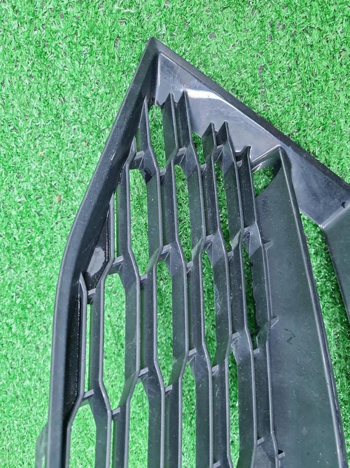 Решетка переднего бампера левая BMW 2er F44 19-24