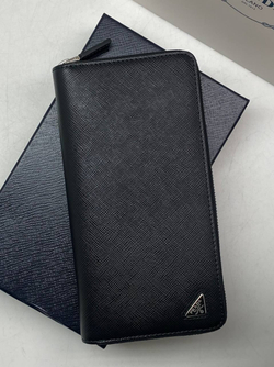 Кошелёк Prada