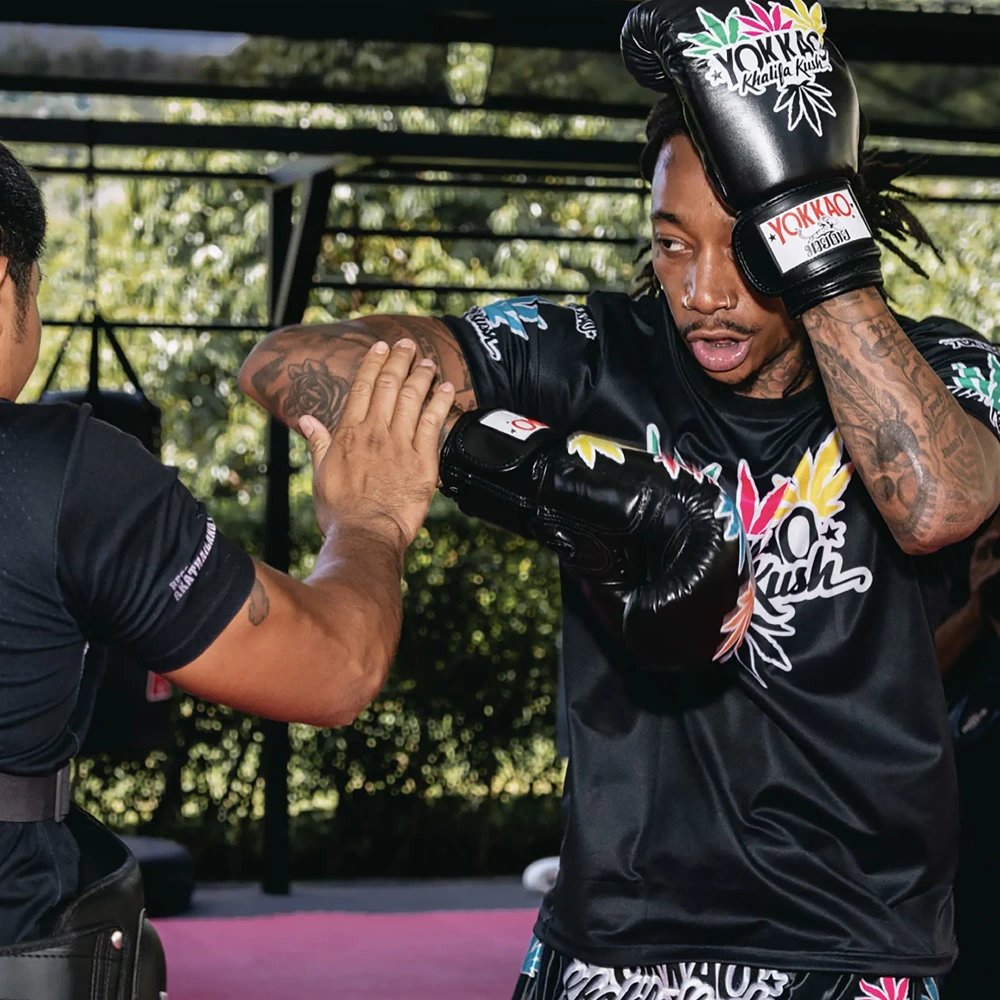Боксёрские перчатки YOKKAO Khalifa Kush Boxing black