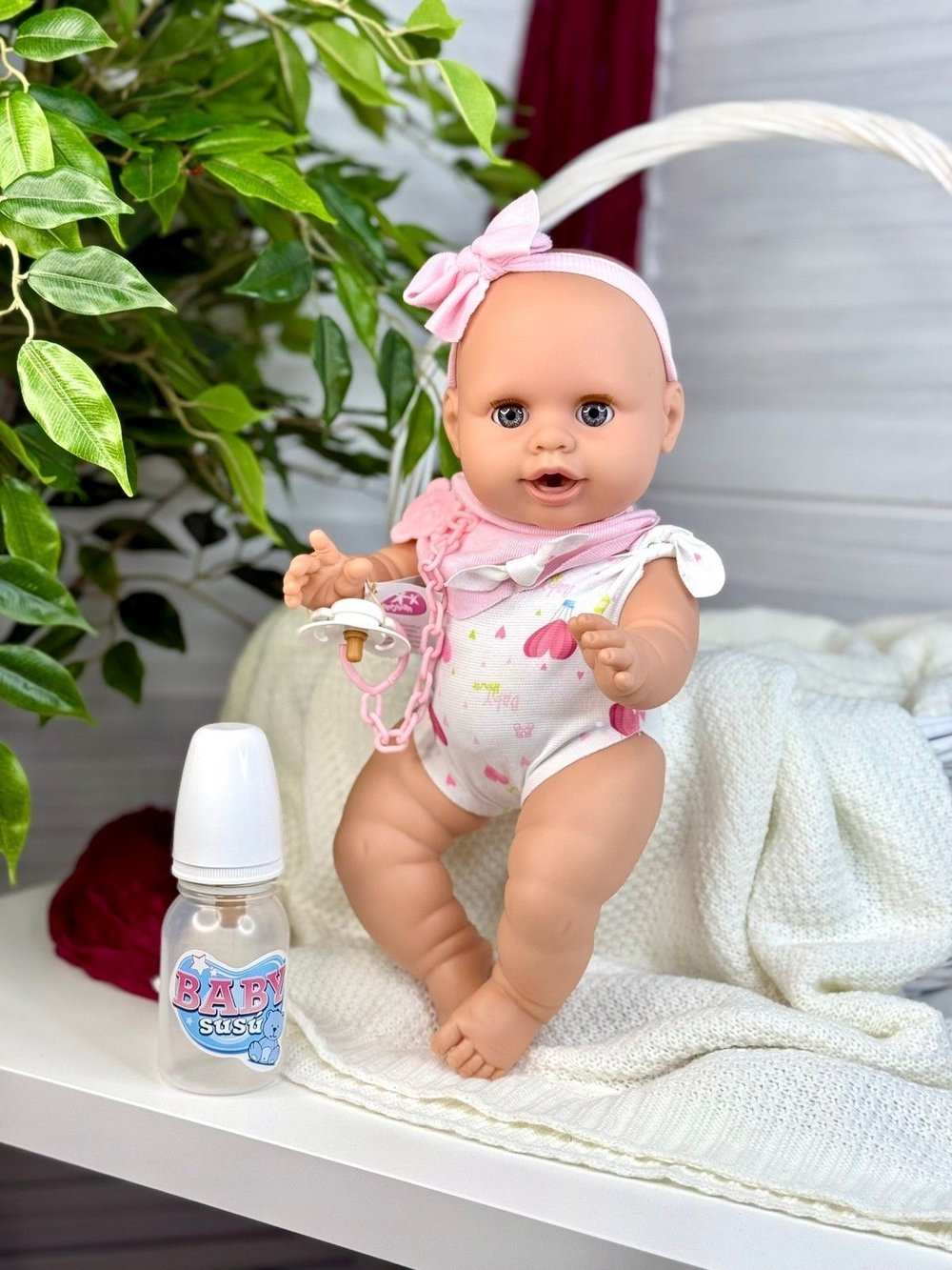 Кукла Berjuan виниловая 38см Susu interactivo (6008A)