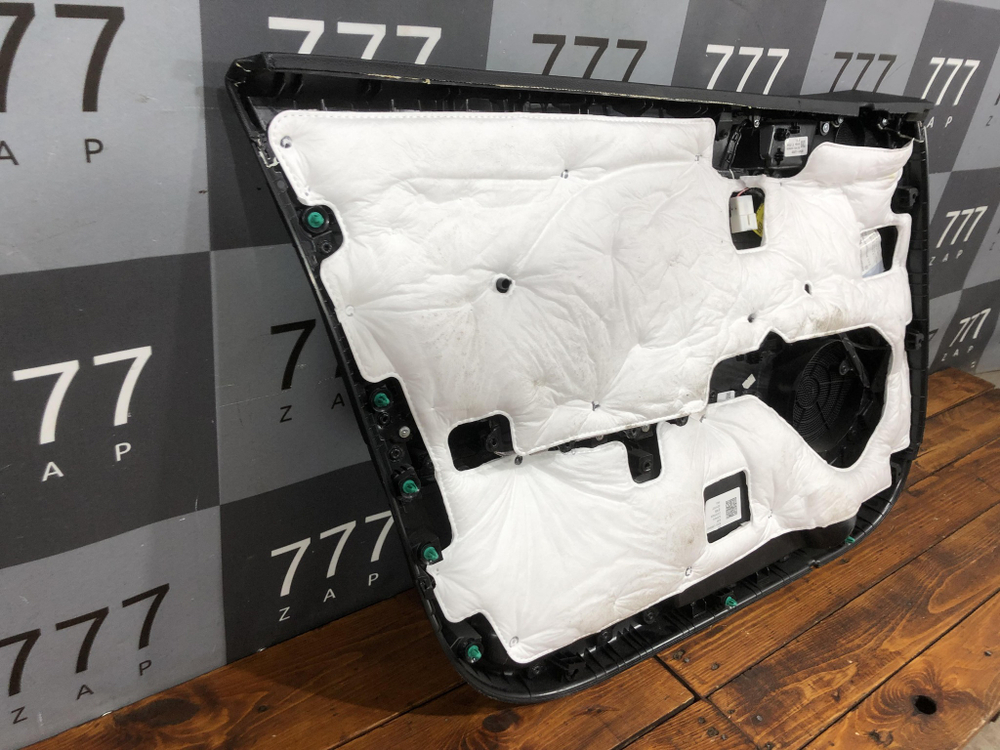 Обшивка двери передней правой Kia K5 20-22 Б/У Оригинал 82302L2BF0A53