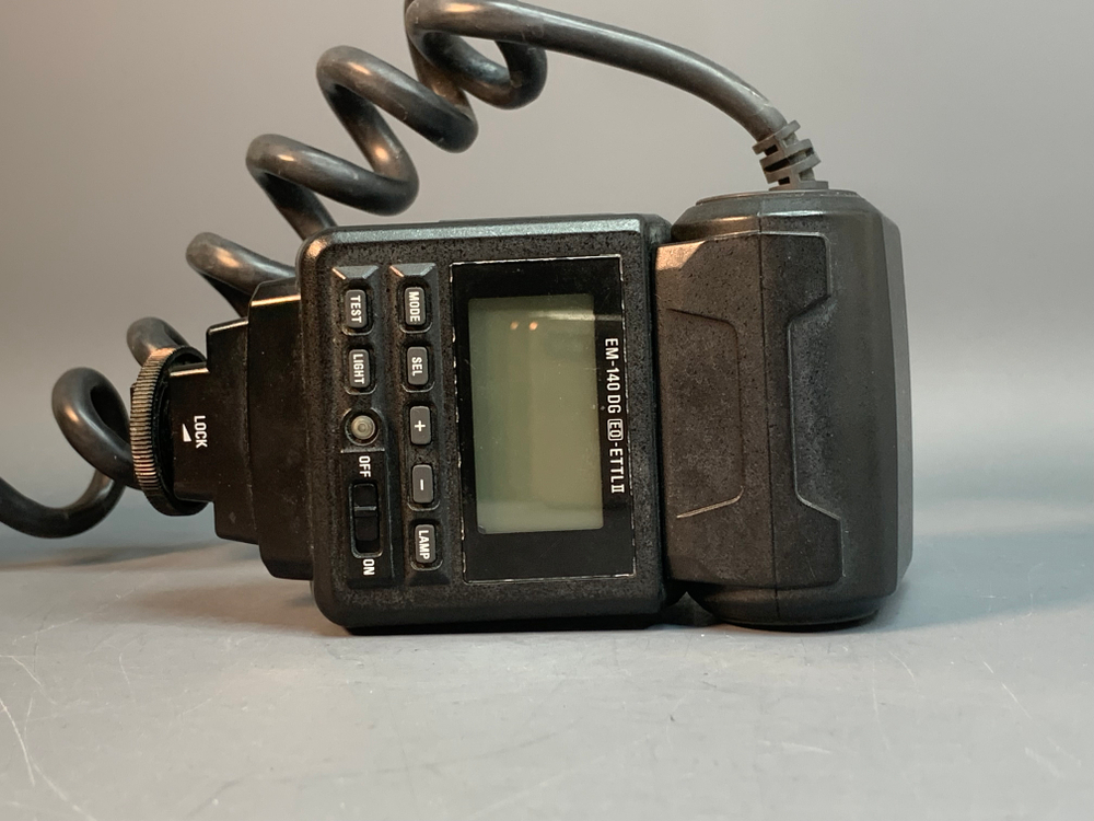 Sigma EM-140 DG EO-ETTL II