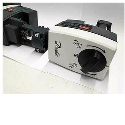 082G3026 Электропривод AMV15 для седельного клапана, 230 В, мощность 2,15 Вт, управление 3-позиционным сигналом, 500Н, перемещение штока 11 с/мм