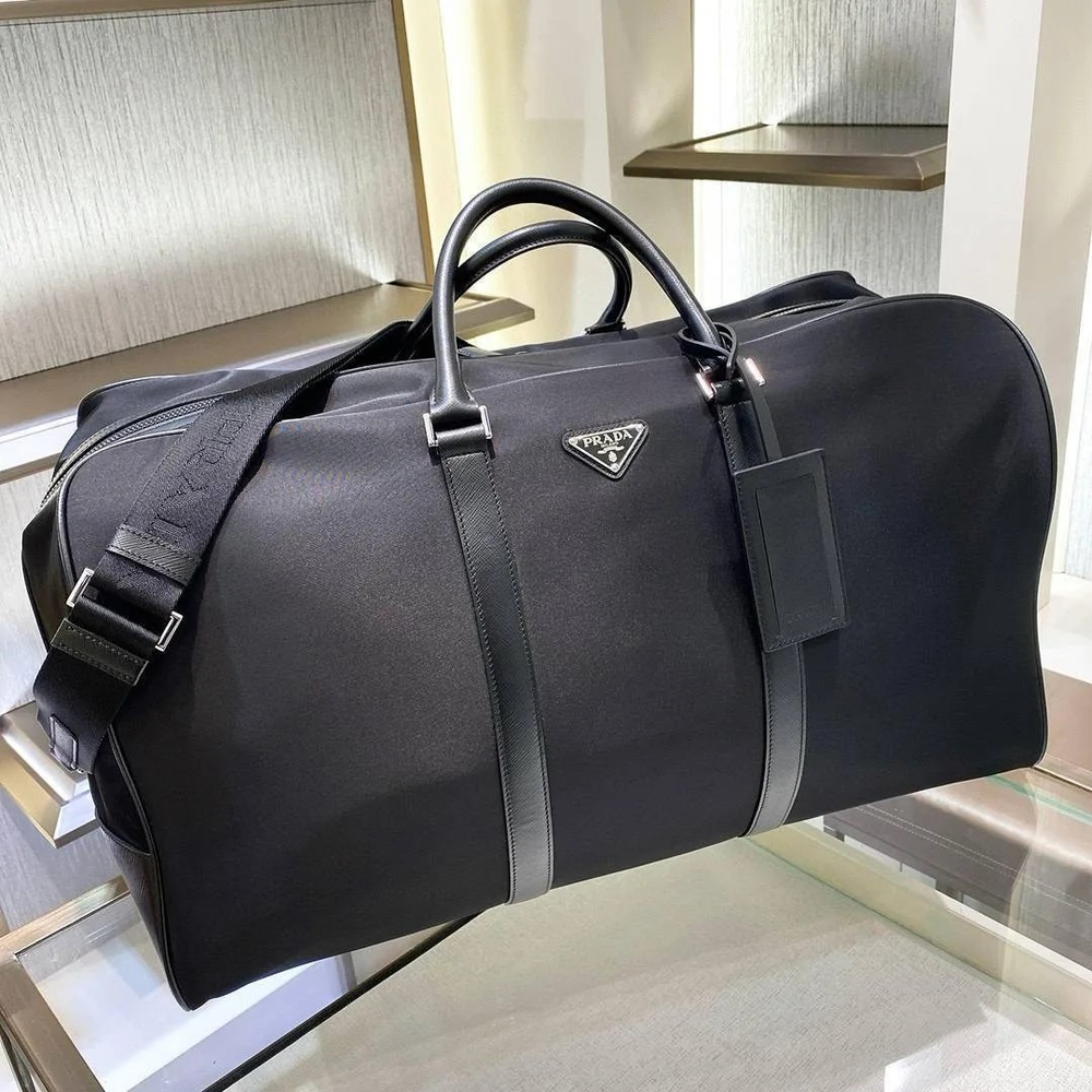 Спортивная дорожная сумка Prada