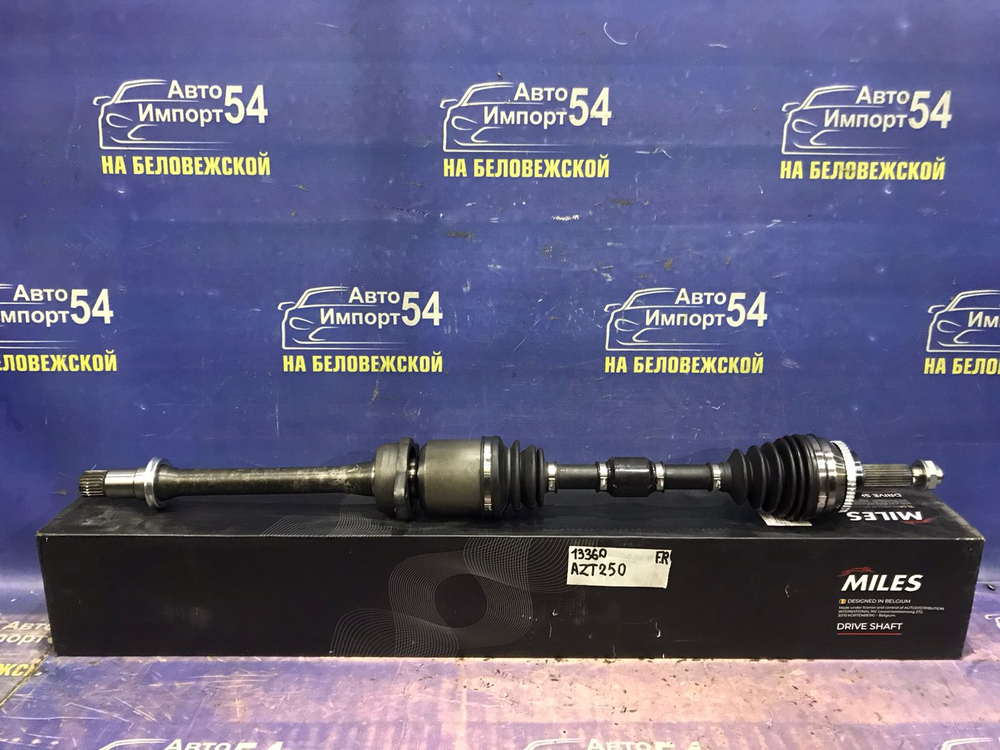 Привод передний правый TOYOTA AVENSIS 2003-2006