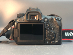 Canon EOS 6D Mark II Body 2700 кадров пробега