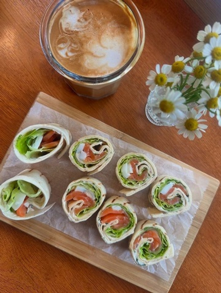 РУЛЕТЫ С СЕМГОЙ (275г)