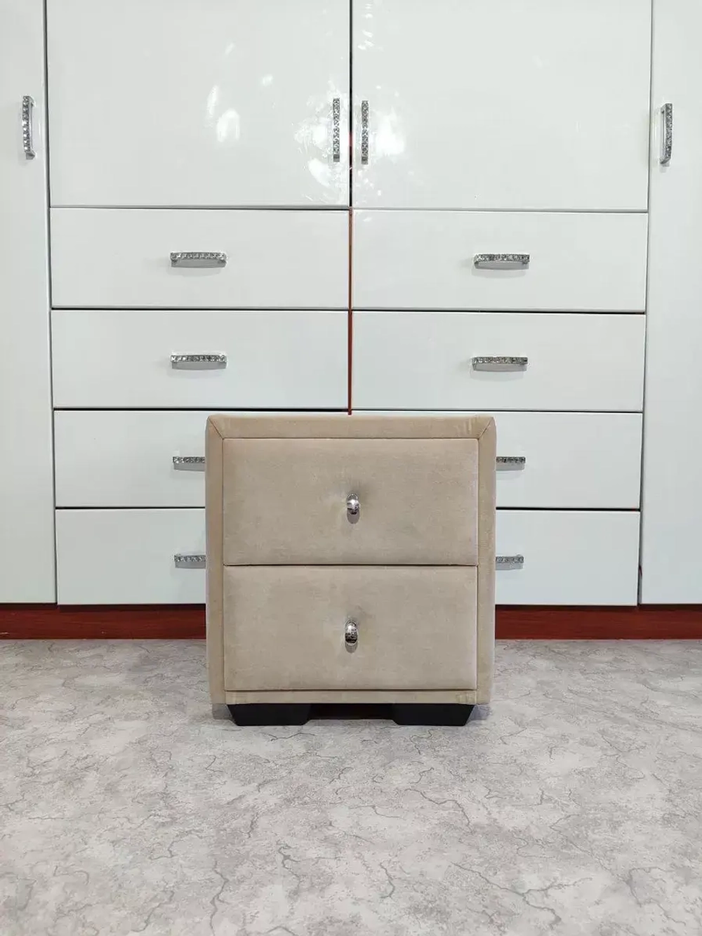 Мебельные ножки пластиковые для дивана шкафа и тумбочки