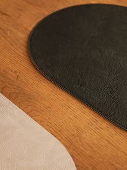 Набор из 4-х двухсторонних сервировочных салфеток Pool, 30х45 см, черный/светло-серый