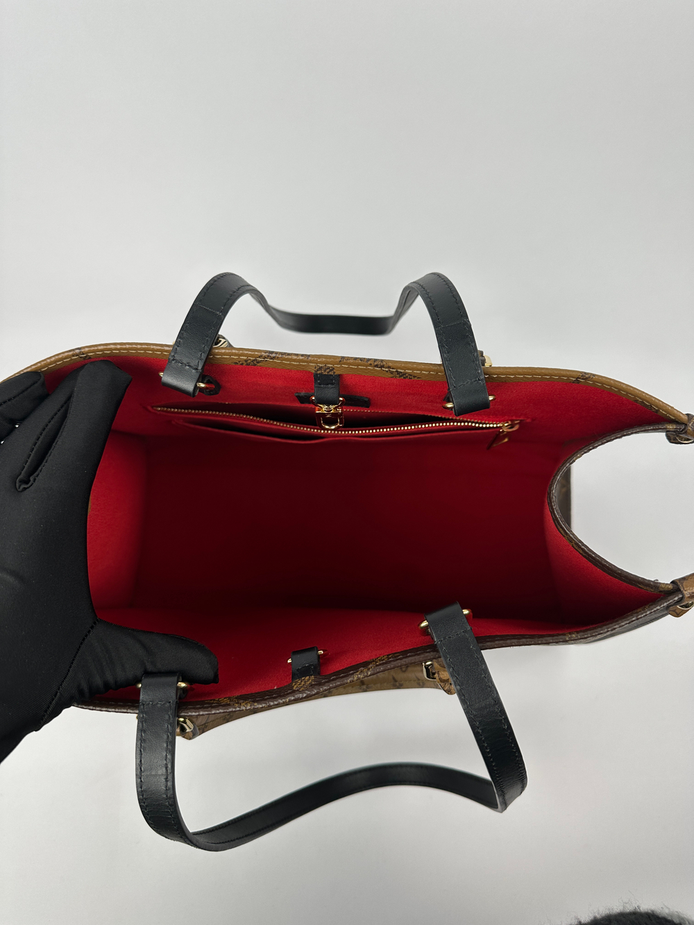 Сумка Louis Vuitton OnTheGo