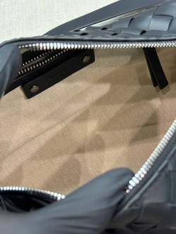 Сумка-мессенджер Bottega Veneta