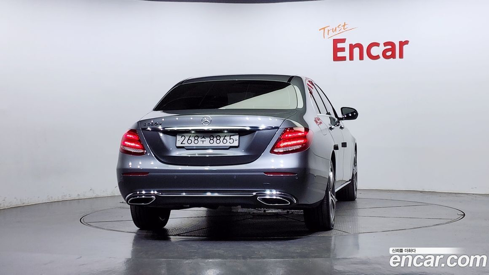 Mercedes-Benz E-Class W213 E220d Avangarde (10.2019)