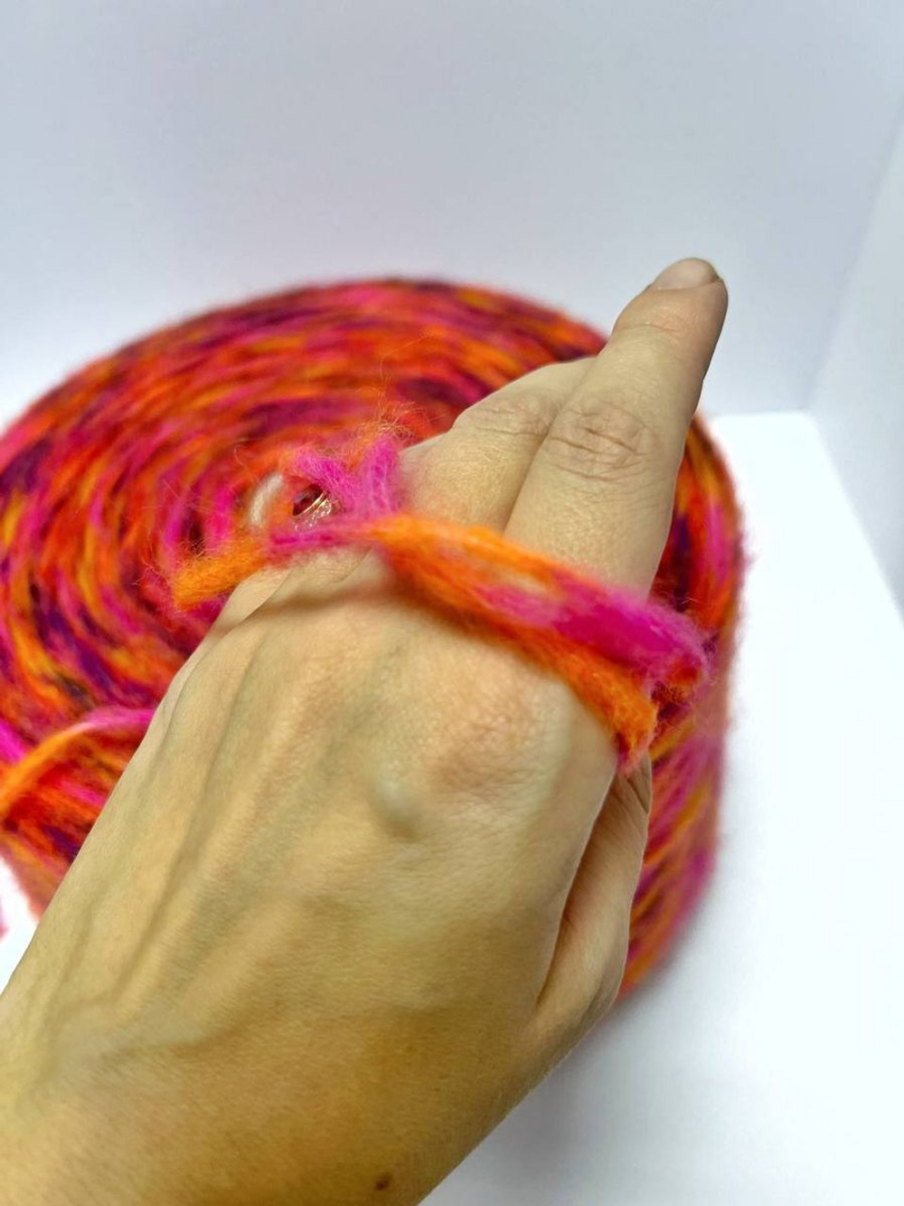 Пряжа для вязания DAMA теплая пушистая аркобалено