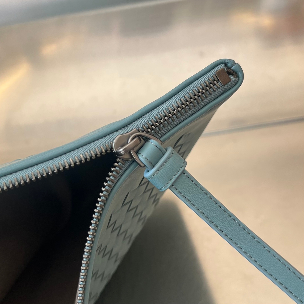 Bottega Veneta Pouch 30 cm