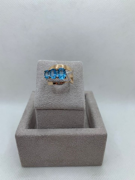 Кольцо из золота 585 пробы с Фианит и Топазом