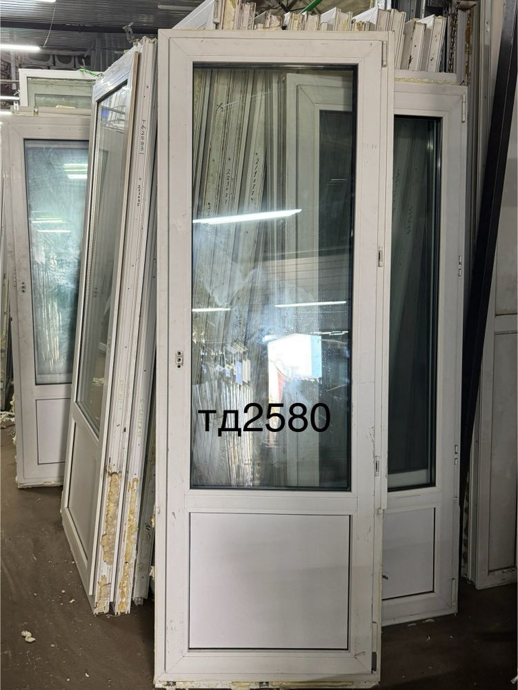 Дверь Пластиковая Б/У 210(в) х 75(ш) Балконная