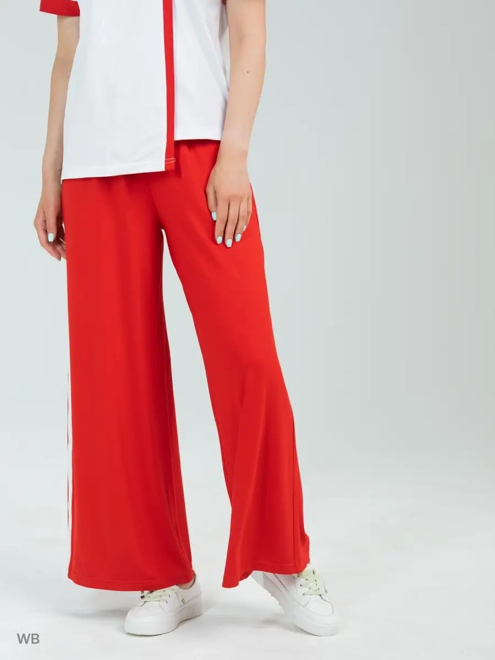 Костюм трикотажный оверсайз с широкими брюками