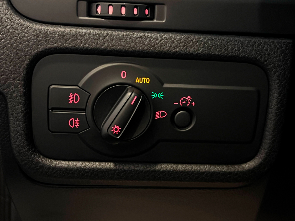 Volkswagen Touareg, 2011 год
