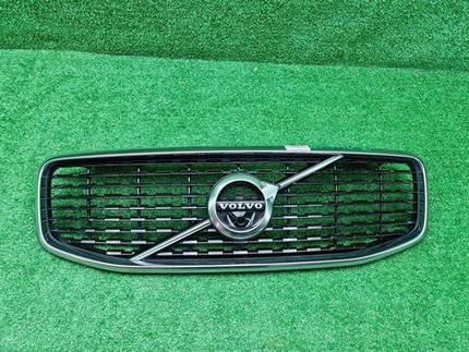Решетка радиатора Volvo XC60 2 (17-21) R-Design