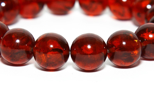 Браслет из янтаря натурального, диаметр янтаря 12 мм.