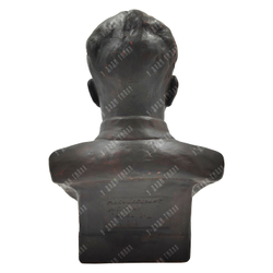 Бюст. И. В. Сталин. Гжельский керамический завод «Всекохудожник». Н. Василик. Гжель, 1933