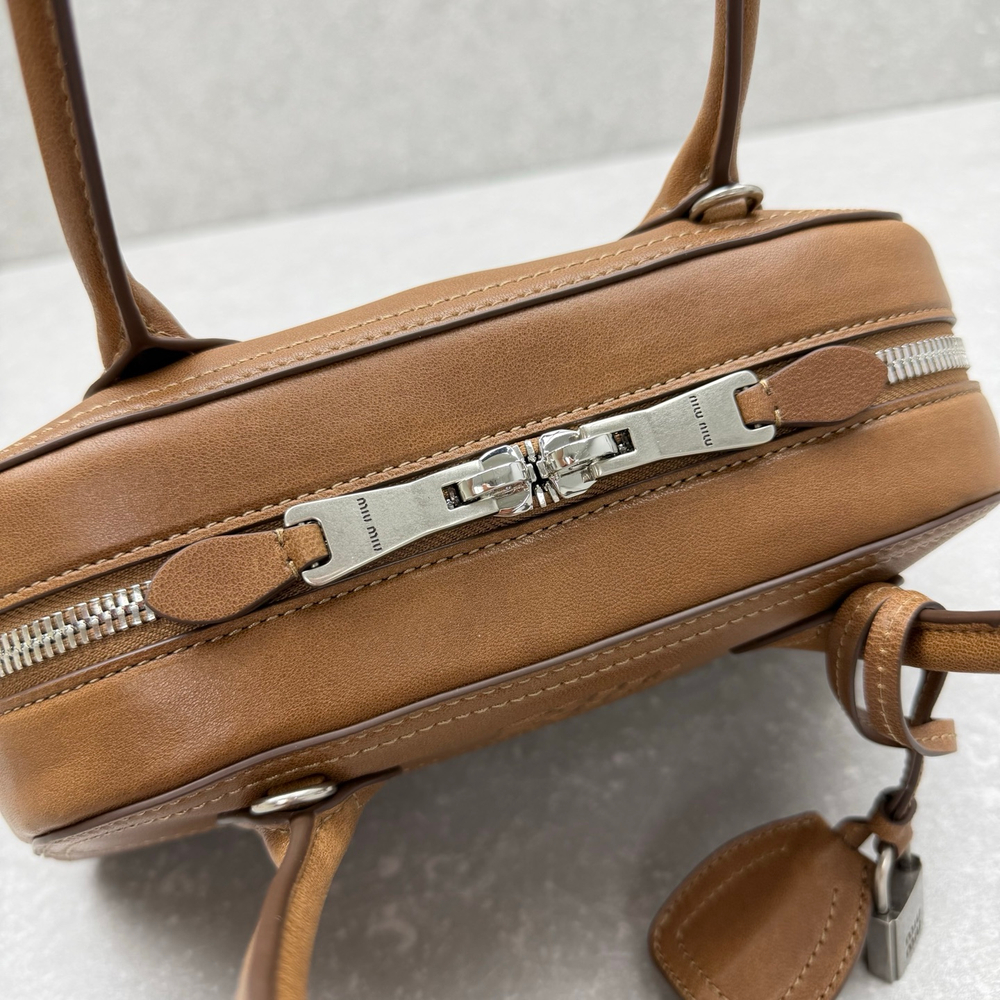 Miu Miu Vivant Bag 32 cm